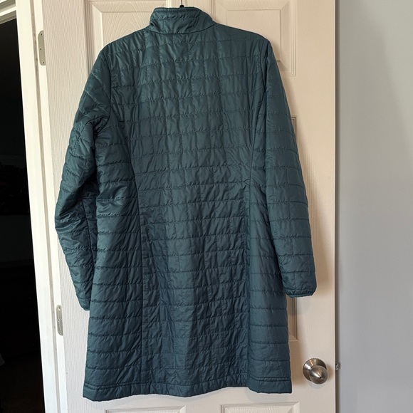 Patagonia Women's Long Quilted Puffer Jacket - Teal - Picture 4 of 4